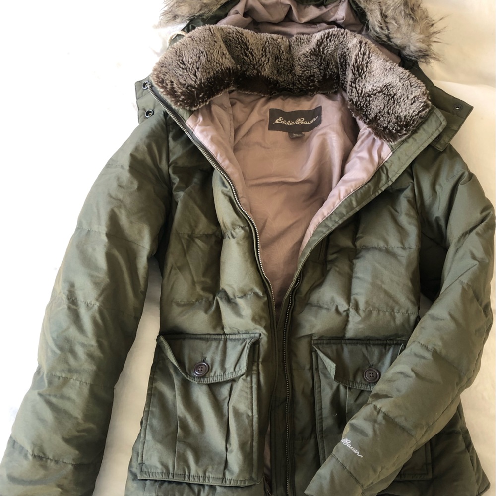 Eddie Bauer Puffer jacket, green